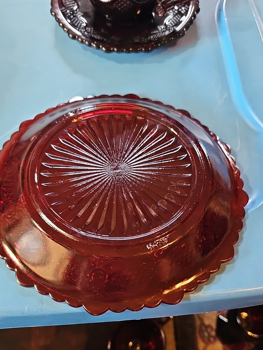 4 Piece Avon 1876 Cape Collection Setting - Picture 6 of 8